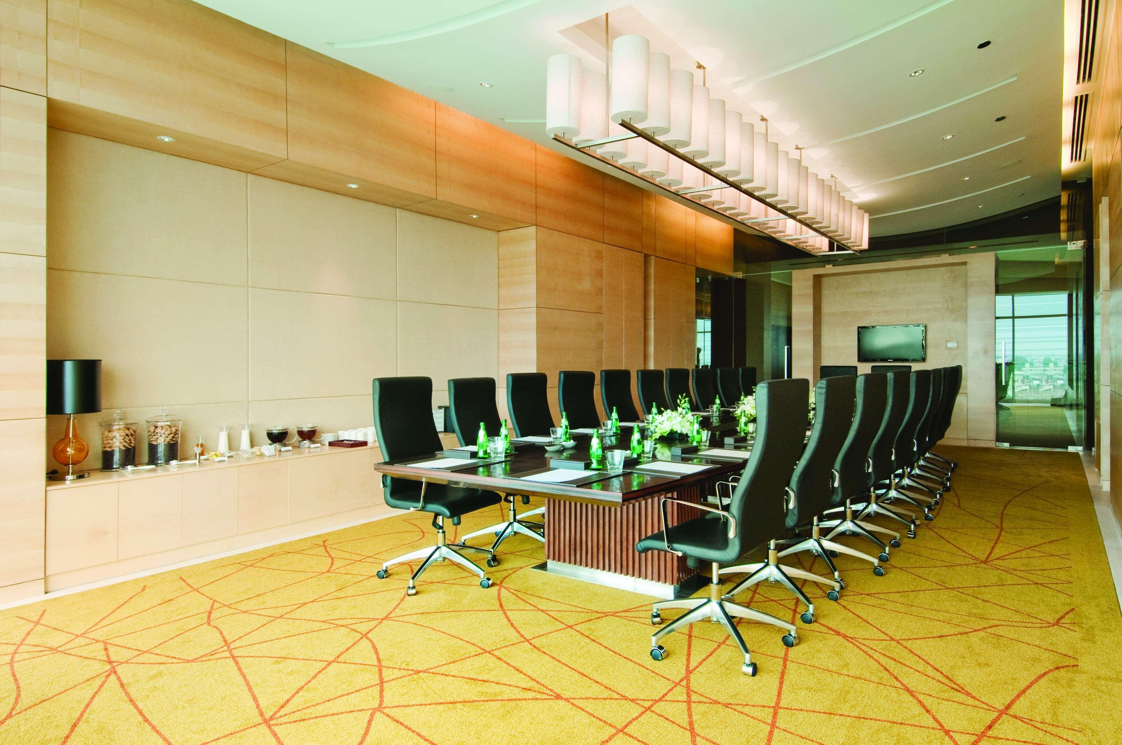 Отель Hyatt Regency Ченнаи Экстерьер фото Meeting room