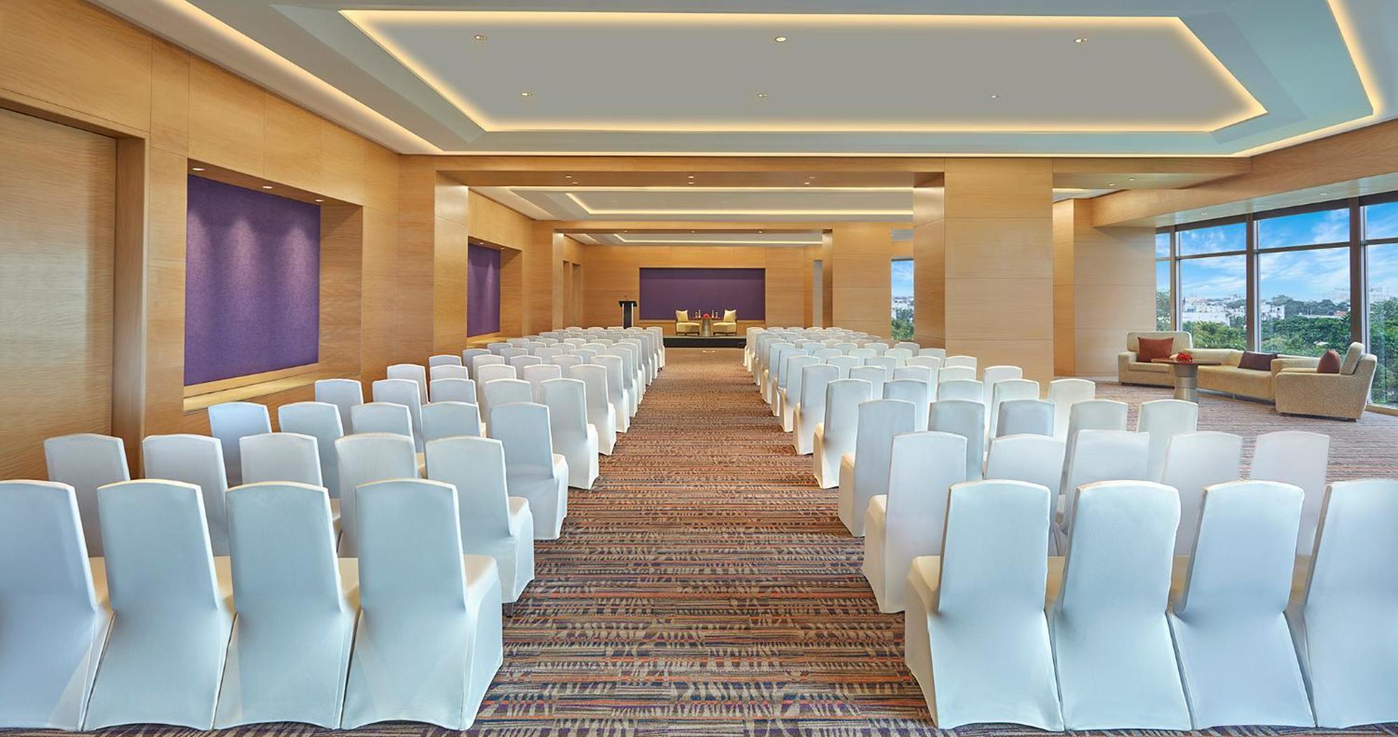 Отель Hyatt Regency Ченнаи Экстерьер фото The ballroom