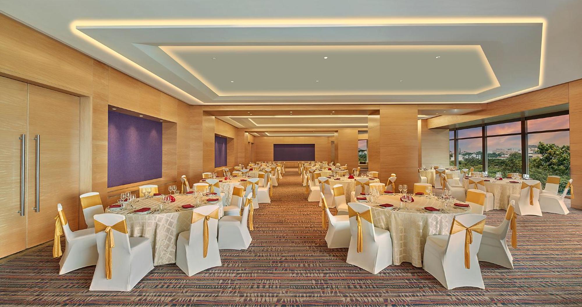 Отель Hyatt Regency Ченнаи Экстерьер фото The Royal Ballroom